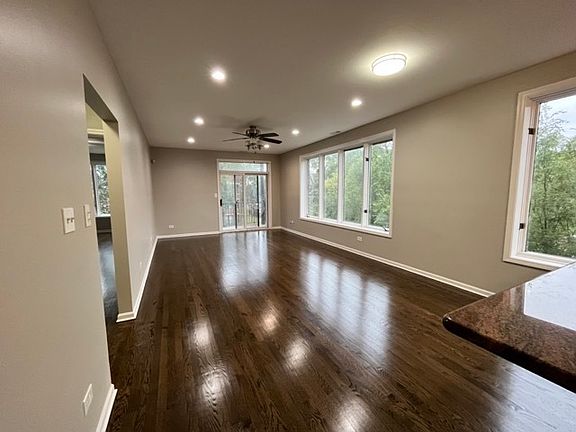3rd image of 5219 S Michigan Ave APT 3W