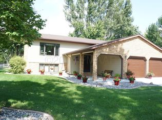2113 26 1/2 Ave S, Fargo, ND 58103