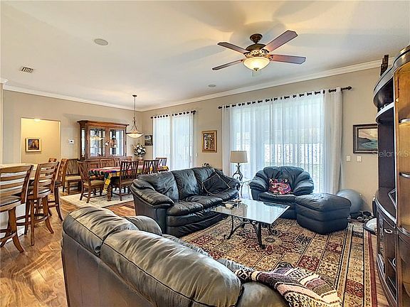 5th image of 515 Cimarosa Ave