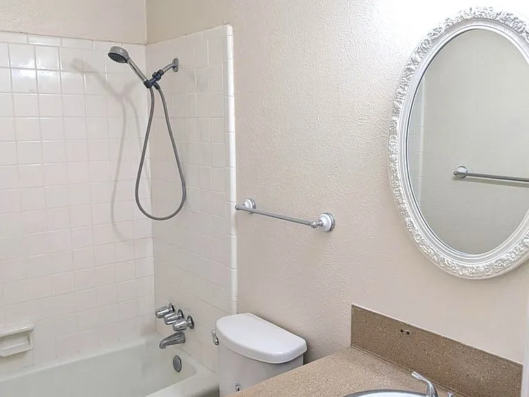 402 Skyline Ave — Photo 15
