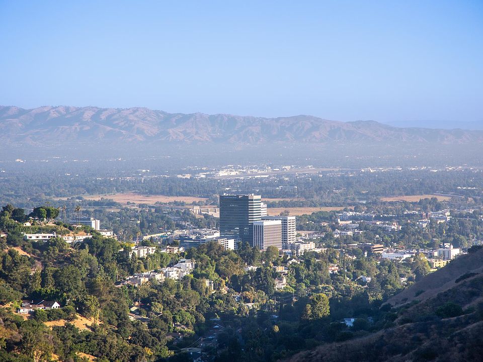 1st image of 14811 Mulholland Dr #B