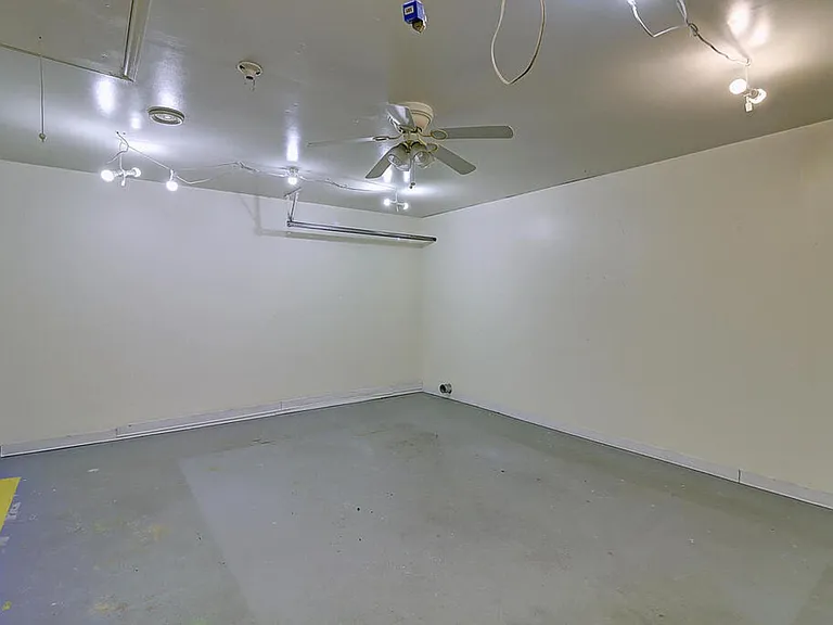 7933 Elk Dr — Photo 23