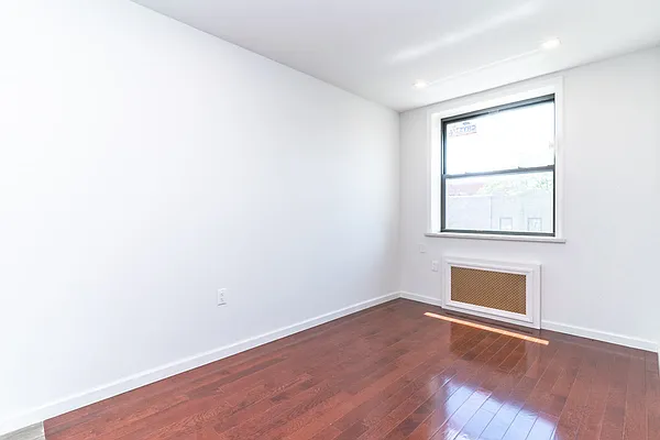 Rented by MySpaceNYC | media 19