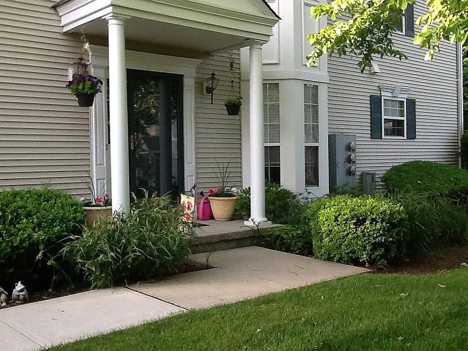 201 Belford Dr photo 1