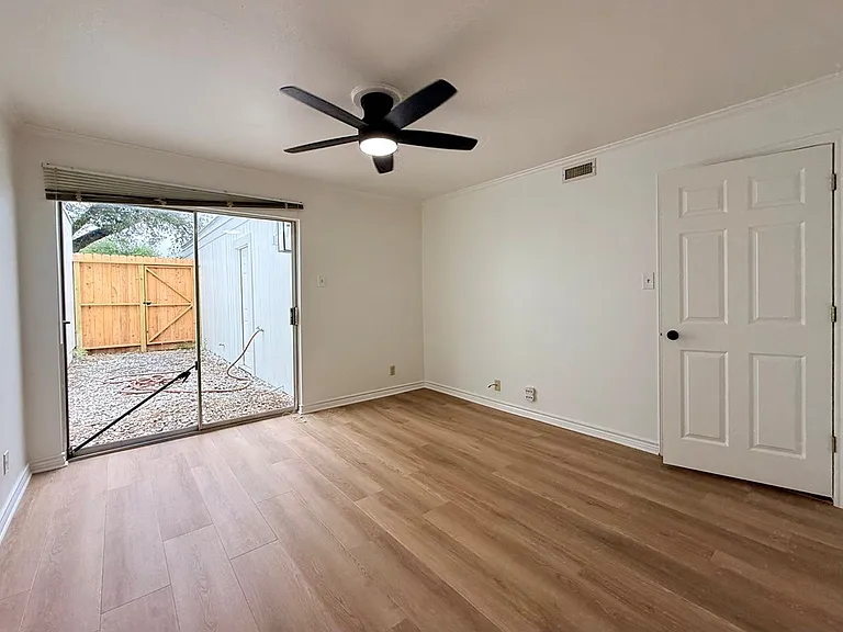 511 Fairway Dr — Photo 18