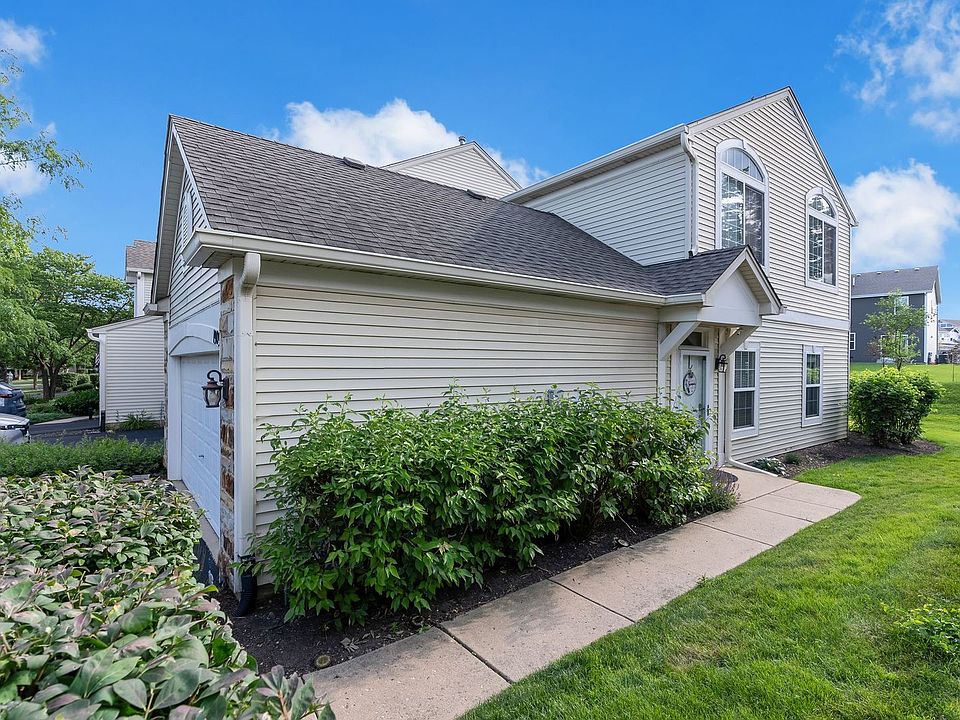 1st image of 1909 Misty Ridge Ln #1909