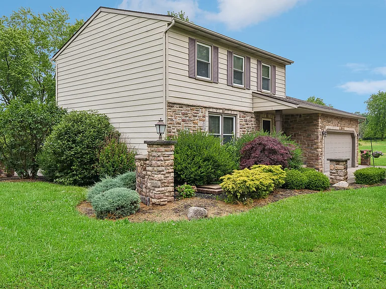4702 Alger Rd — Photo 3