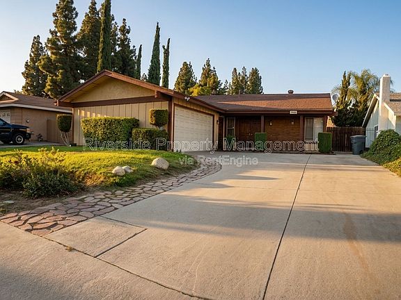 2nd image of 1046 W Eucalyptus Ct