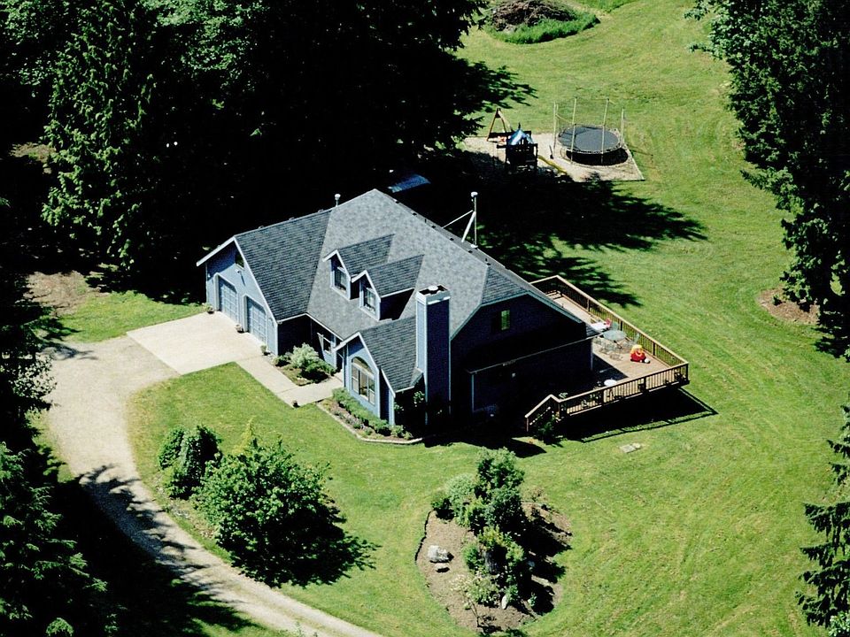 View with driveway