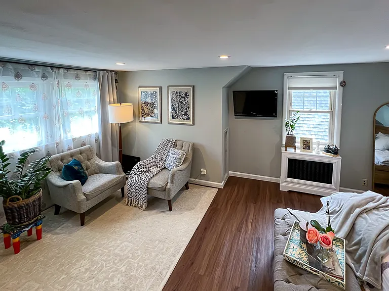18 New Hyde Park Rd — Photo 15