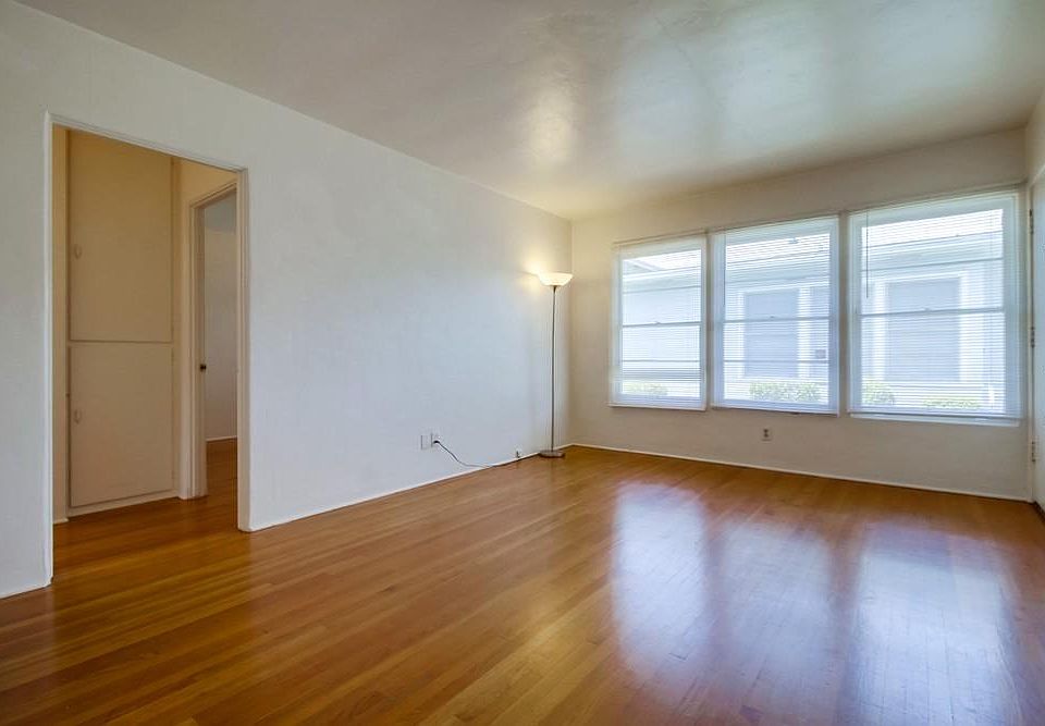 1st image of 4384 Louisiana St