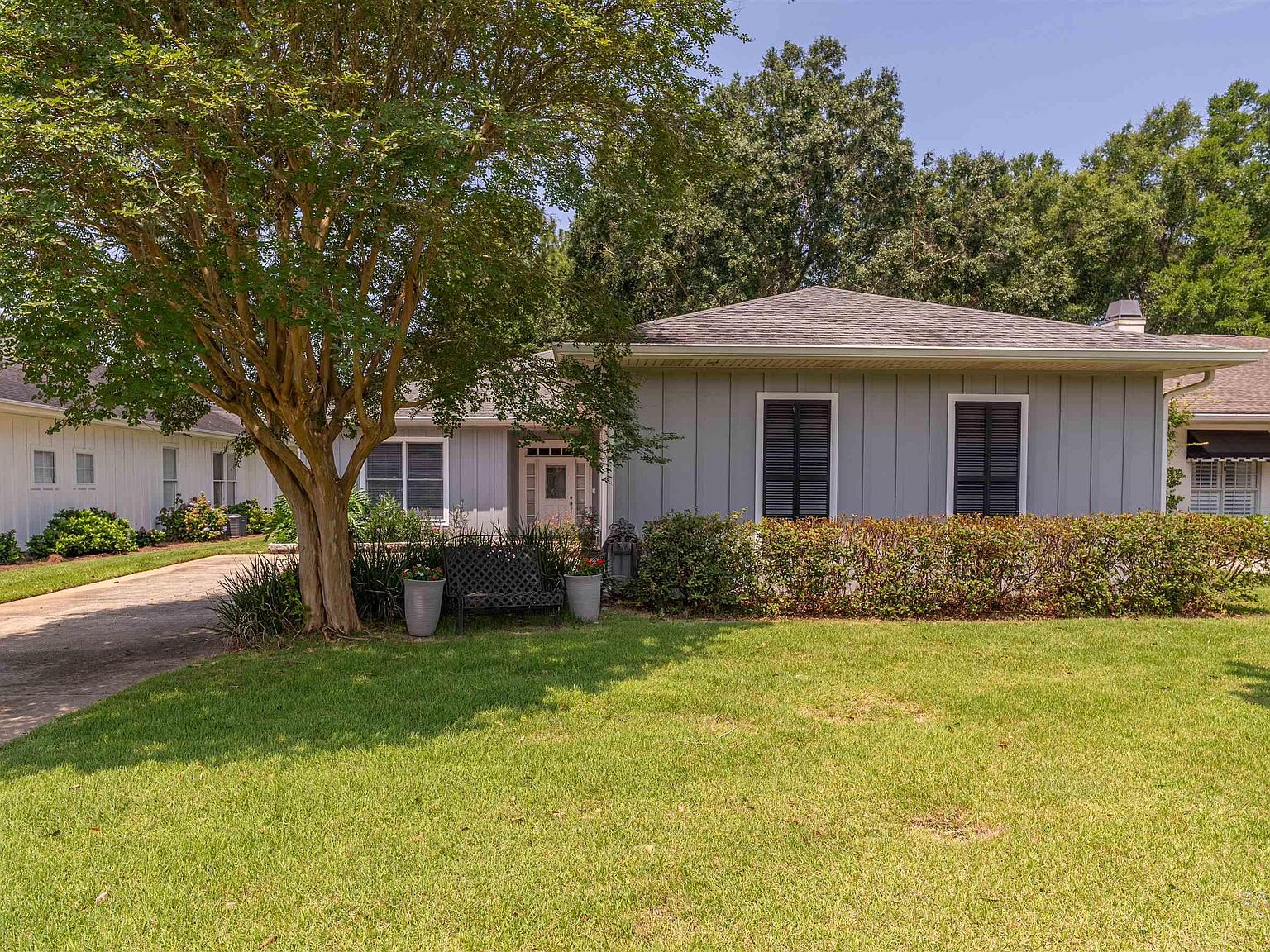 105 Oak Bend Ct