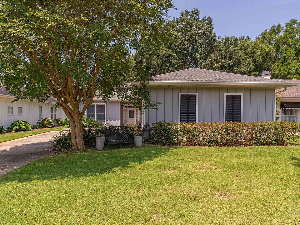 1st image of 105 Oak Bend Ct