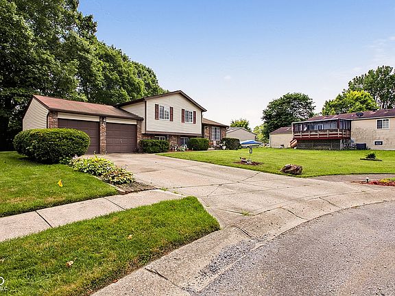2nd image of 8815 Gumwood Ct