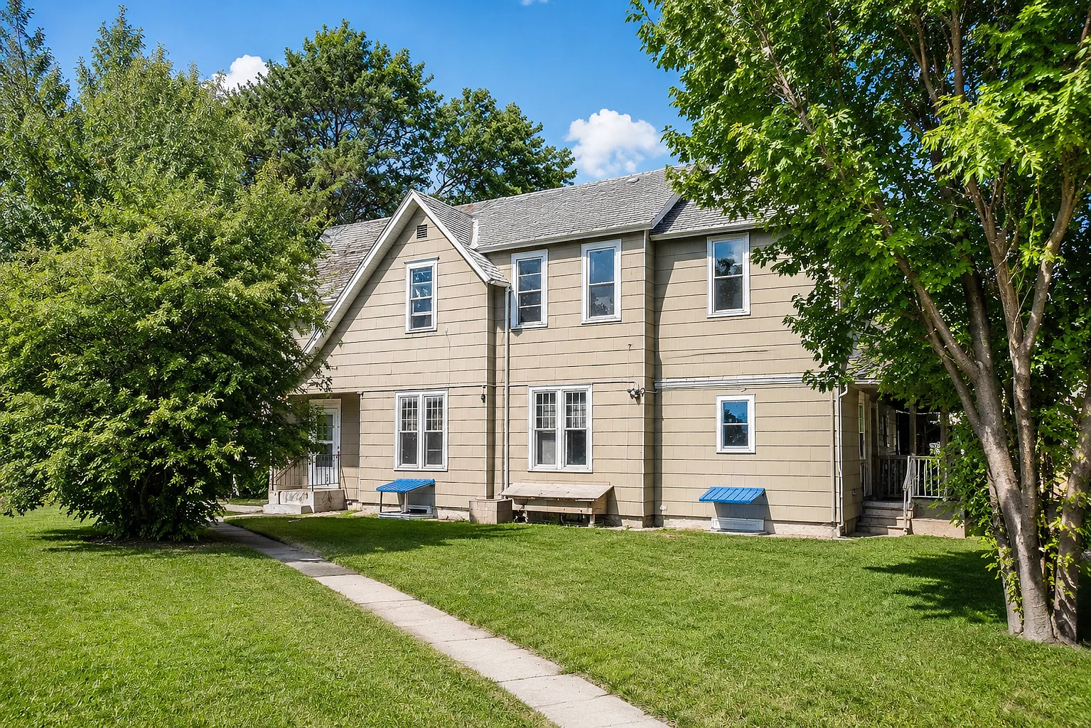 7 bed, 3167 sqft, $3,300 — Photo 1