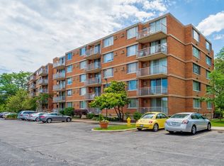 2200 S Stewart Ave APT 5F, Lombard, IL 60148