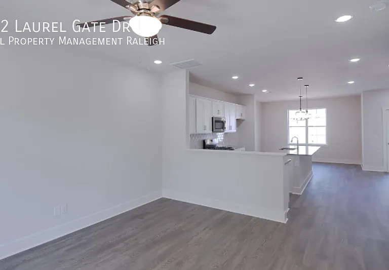 802 Laurel Gate Dr — Photo 9