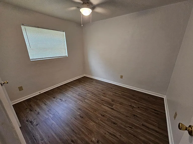 140 W Palmer Ave #4 — Photo 7