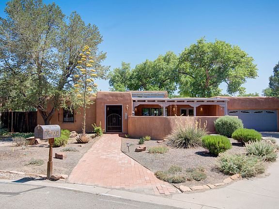 4th image of 3109 Don Quixote Ct NW