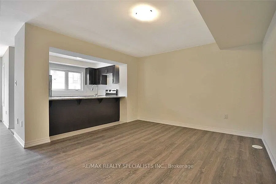 2 bed, $3,000 — Photo 4
