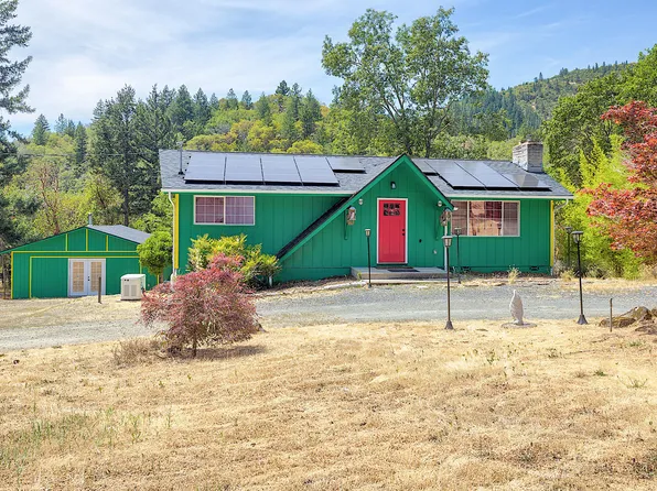 176 Debra Ln, Grants Pass, OR 97527