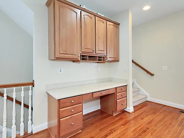 6913 Stanwick Sq — Photo 35
