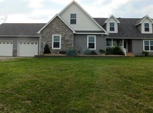 210 Eberle Rd, Hickory, PA 15340