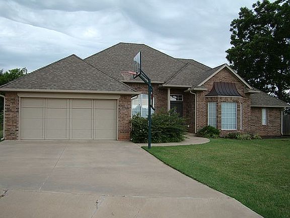 2 Car Gargage and Basketball Goal