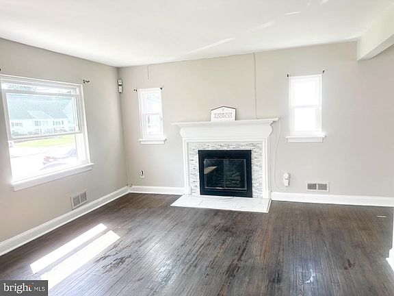 5th image of 6918 Gateway Blvd