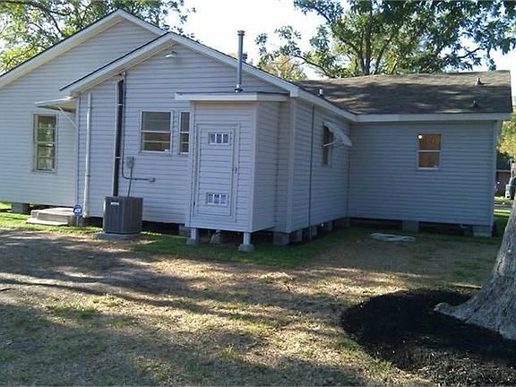 3rd image of 1620 W Gulf St