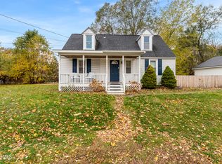 10 Caroline St, Queensbury, NY 12804