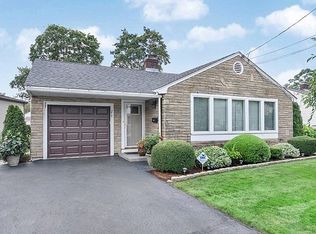 279 Warren St, Waltham, MA 02453