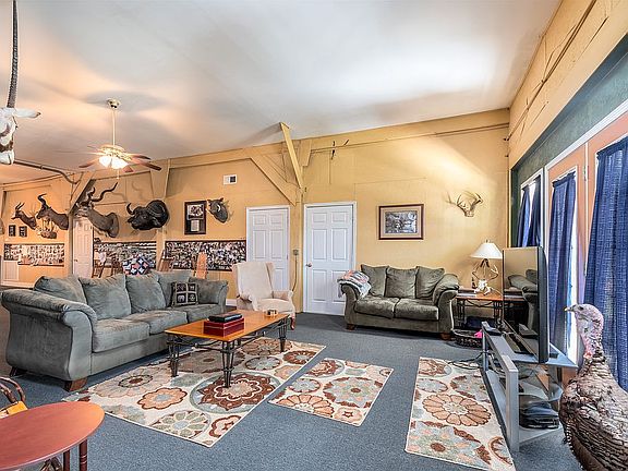 5th image of 14736 Mount Carmel Rd