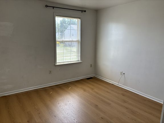 3rd image of 112 Covington Pl