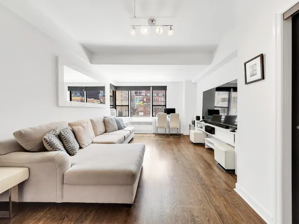 30 East 37th Street image 1 of 7