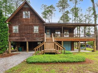 112 Dogwood Ln, Pass Christian, MS 39571