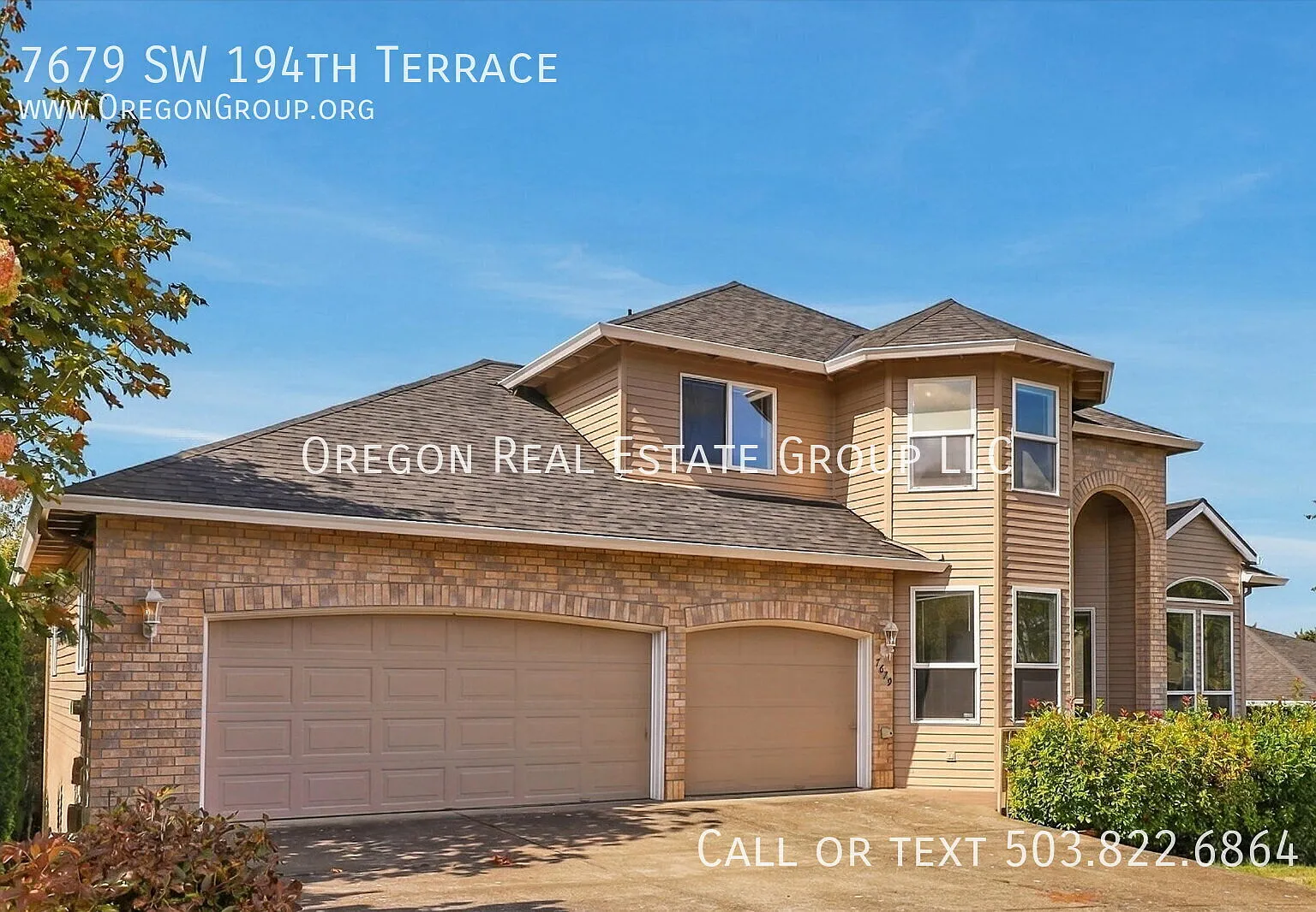 Spacious Beaverton Traditional-Style Home with 3-Car Garage! — Photo 2