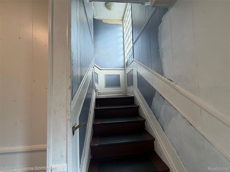 20890 Elroy Ave, photo 12