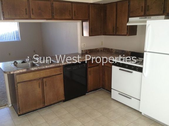 3rd image of 2701 Cliffside Dr APT 2