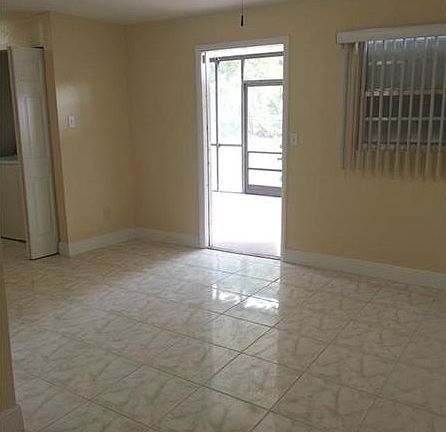 2nd image of 1010 NE 141st St