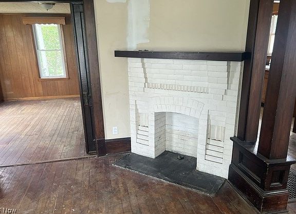 5th image of 156 E Michigan Ave