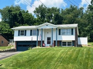 915 Clifton Rd, Bethel Park, PA 15102