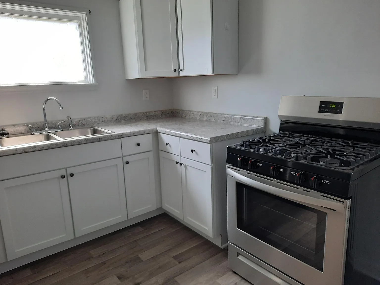 140 N Woodland Ave photo 1