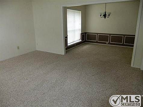 4th image of 1904 Wood Meadow Dr