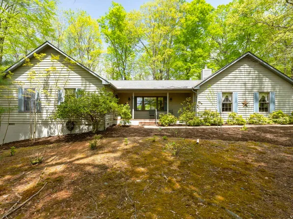 13 Blacksmith Ter, Palmyra, VA 22963