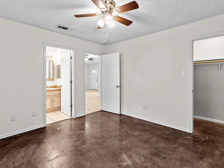 1629 Gordon St — Photo 19