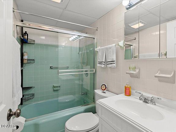 3rd image of 2727 N Atlantic Ave APT 204