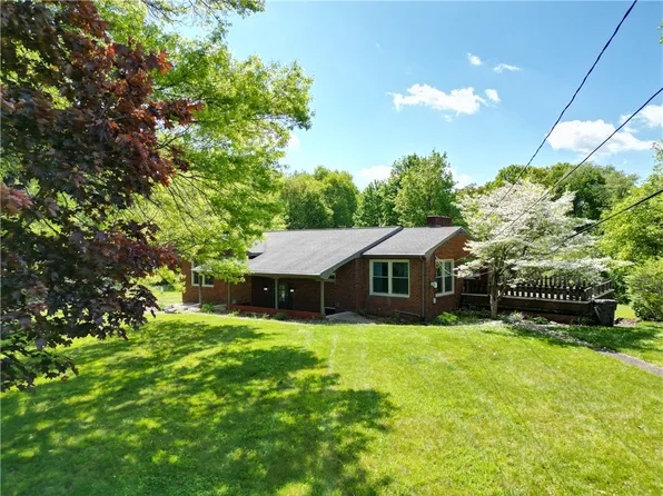 647 Pittsburgh Rd #C, Rochester, PA 15074