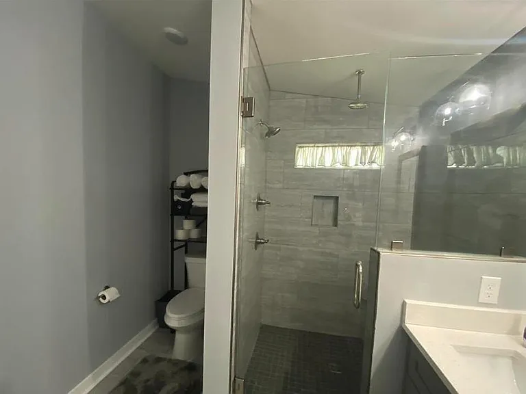 1106 W Gregory St — Photo 23