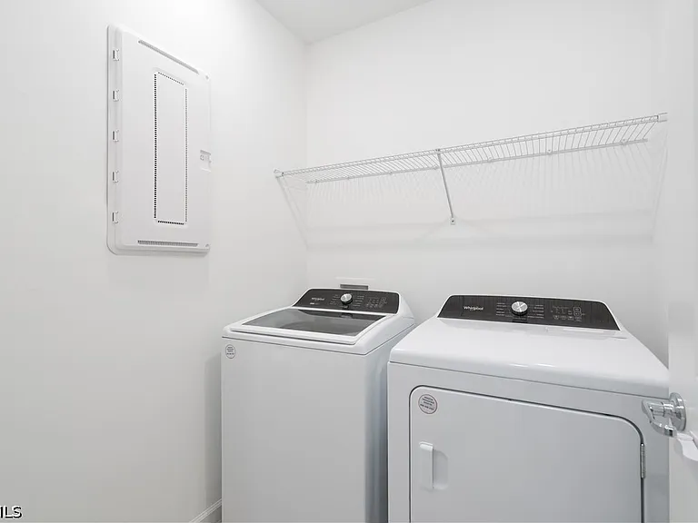 42428 Cascade Dr — Photo 17